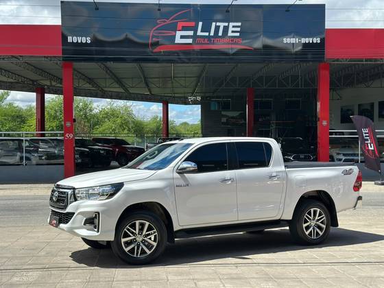 TOYOTA HILUX 2.8 SRV 4X4 CD 16V DIESEL 4P AUTOMÁTICO TOYOTA HILUX 2.8 SRV 4X4 CD 16V DIESEL 4P AUTOMÁTICO